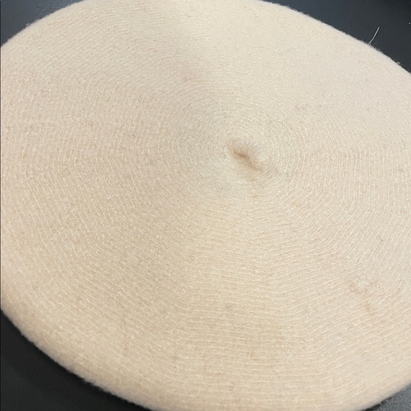 Made in France cream 100% wool beret - Picture 4 of 6